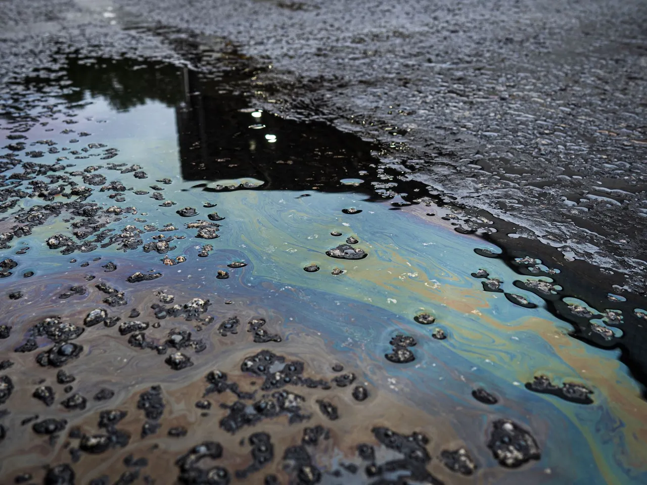 Situation de la question : Un litre d’huile usagée peut polluer une grande surface d’eau