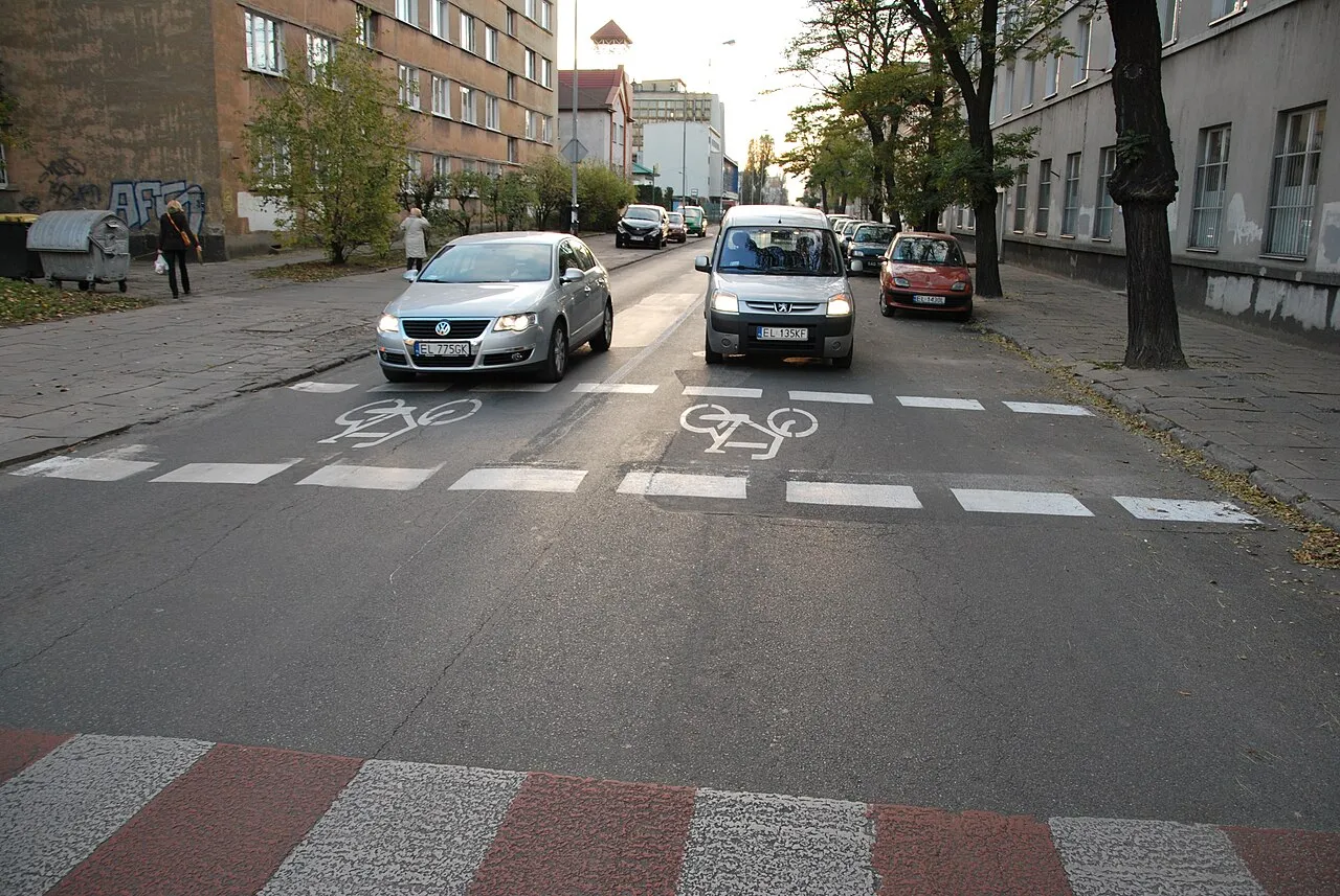 Situation de la question : Au feu rouge, je m’arrête dans le sas vélo