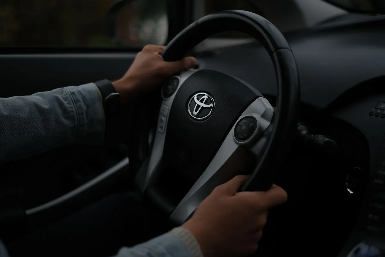 Situation de la question : Le volant devient très dur : la direction assistée peut être en panne